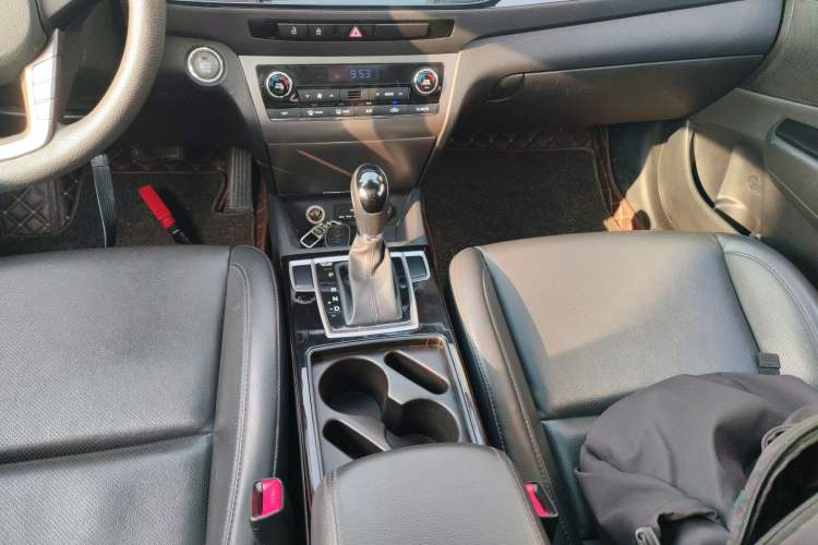 Used Hyundai Mistra 2016 1.8L Automatic Smart GLS
