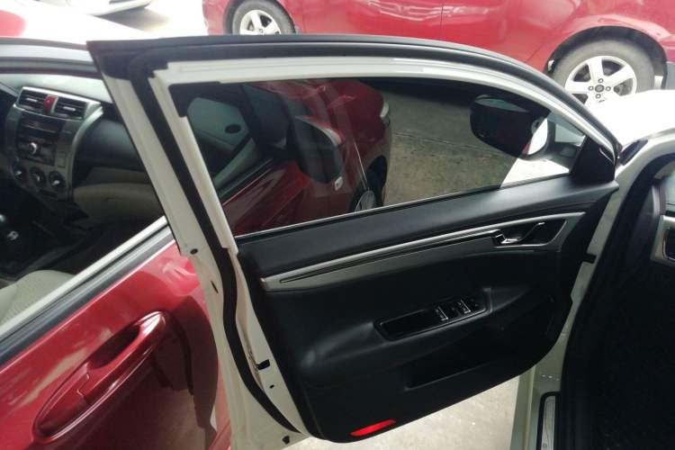 Used Geely Auto Emgrand GL 2017 1.8L Manual Elite Model
