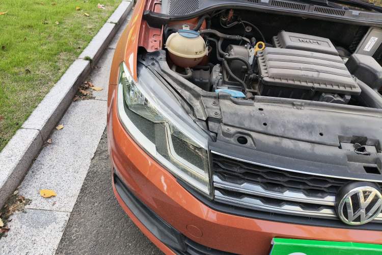 Used Volkswagen Santana 2015 Haval H9 1.6L Manual Comfort Edition