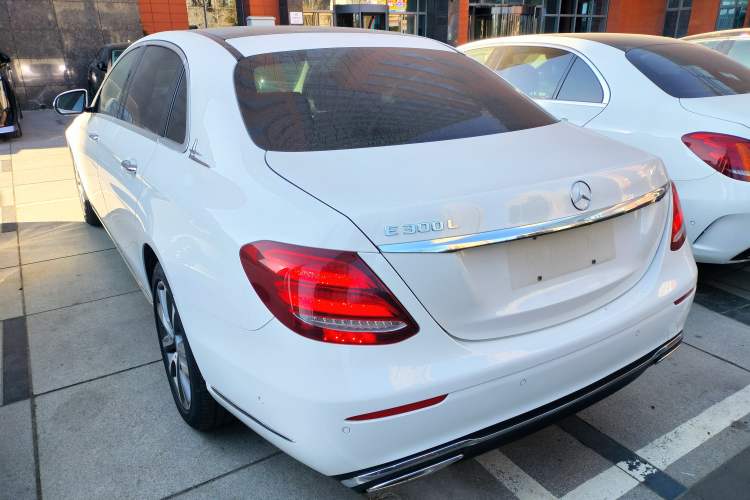 Used Mercedes-Benz E-Class 2016 E 200 L