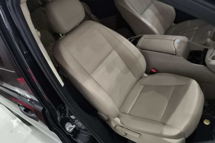 Used Mercedes-Benz Vito 2021 2.0T Elite Version 7 Seats