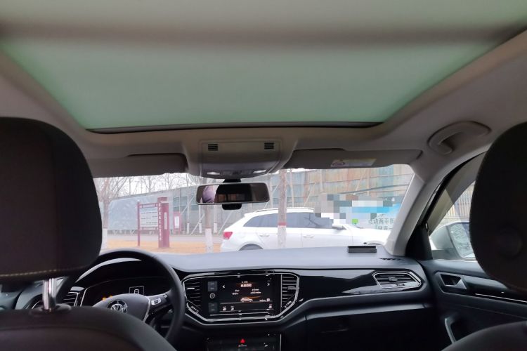 Used Volkswagen T-ROC 2019 280TSI DSG Two-Wheel Drive Comfort Version China VI Standard
