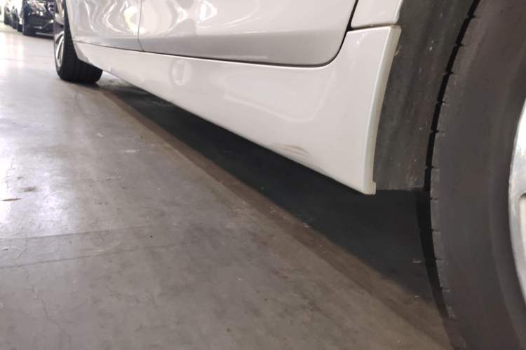 Used BMW 5 Series 2017 525Li Leading Model
