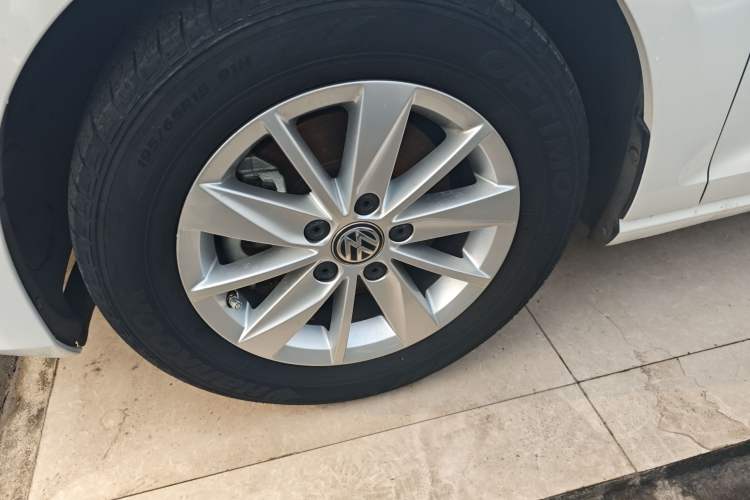 Used Volkswagen Golf 2016 1.6L Automatic Fashion Model