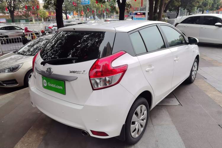 Used Toyota YARiS L Zhi Xuan 2015 1.5E Automatic Charm Edition