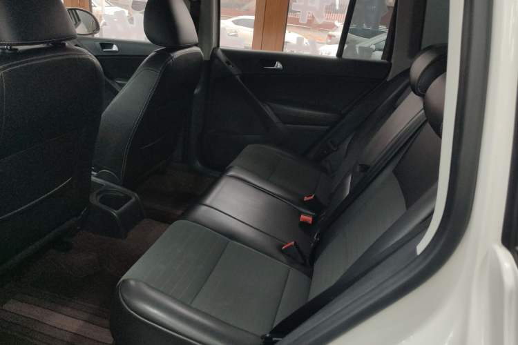 Used Volkswagen Tiguan 2016 300TSI Manual Two-Wheel Drive Trend Edition