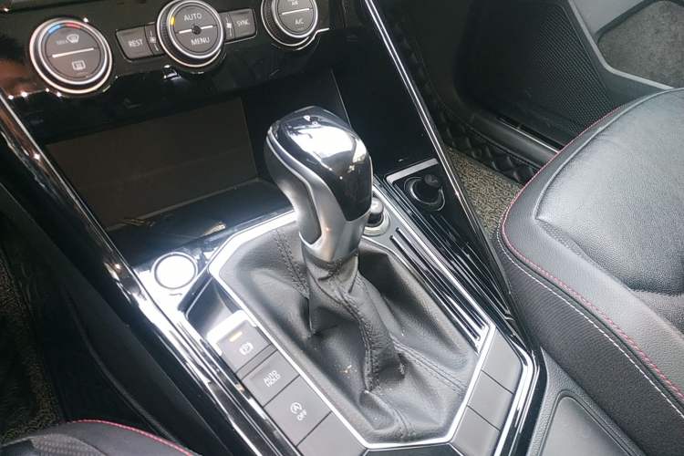 Used Volkswagen Tayron 2019 330TSI Four-Wheel Drive Luxury Version China V Standard
