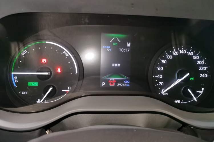 Used Toyota Granvia 2022 2.5L Hybrid Prestige Edition
