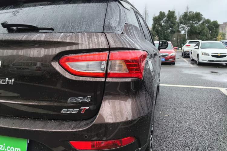 Used GAC Trumpchi GS4 2017 235T Automatic Two-Wheel Drive Luxury Smart Connectivity Version
