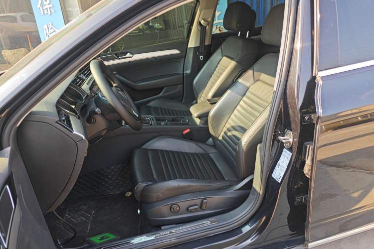 Used Volkswagen Magotan 2018 330TSI DSG Advanced Model
