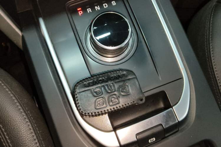 Used Land Rover Discovery Sport 2018 240 PS SE Version