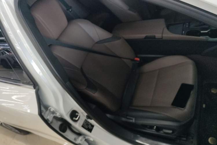 Used Lexus ES 2022 200 Excellence Edition