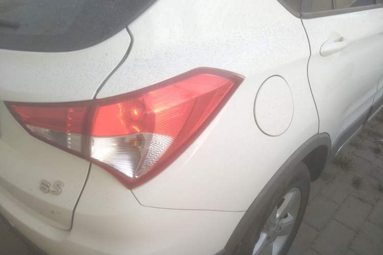 Used Haima S5 2015 1.6L Manual Luxury Model with Sunroof
