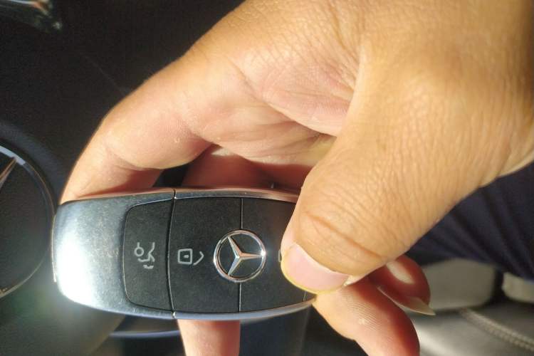 Used Mercedes-Benz A-Class 2020 Restyled A 200 L Sport Sedan Fashion Version
