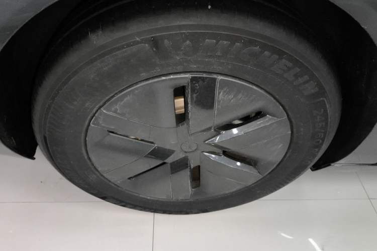 Used Li Auto MEGA 2024 Ultra Model
