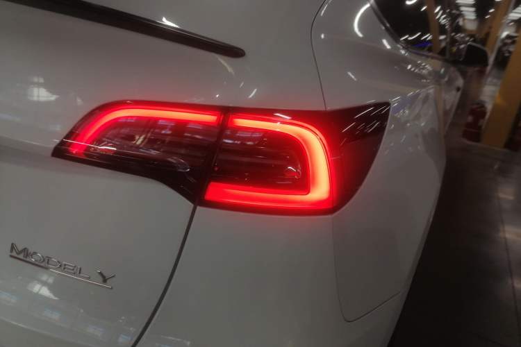 Used Tesla Model Y 2022 Performance High-Performance All-Wheel-Drive Version
