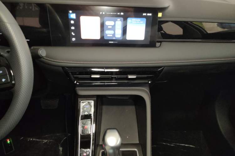 Used Roewe i5 2023 1.5L CVT Luxury Edition
