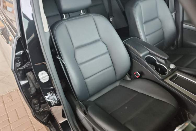 Used Mercedes-Benz GLK-Class 2014 GLK 260 4MATIC Dynamic Model
