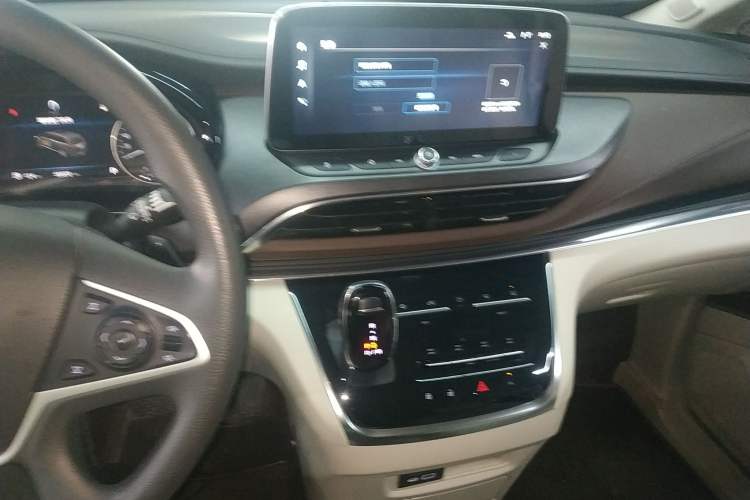 Used Buick GL8 2023 Land Executive Class Smart Enjoyment Model
