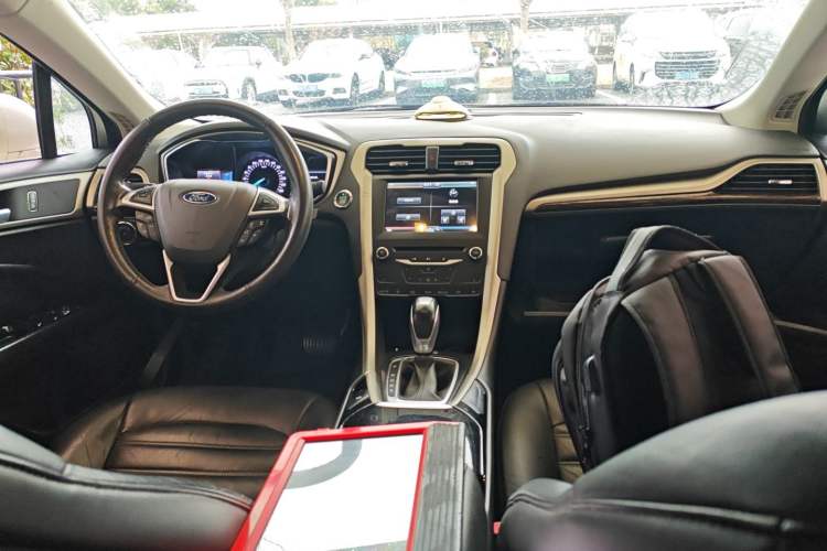 Used Ford Mondeo 2013 2.0L GTDi 200 Luxury Model
