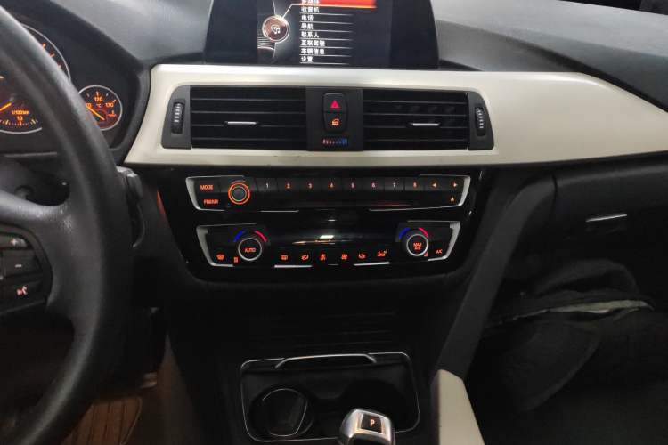 Used BMW 3 Series 2016 320Li Fashion Model
