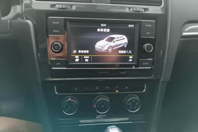 Used Volkswagen Golf 2018 230TSI Automatic Luxury Version
