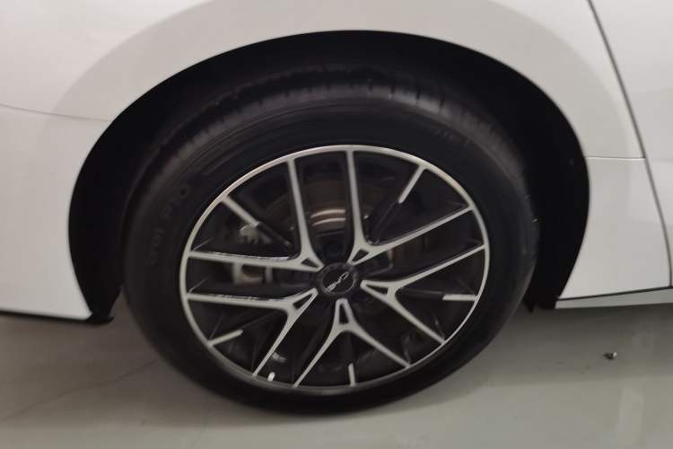 Used BYD Seal 2023 DM-i 1.5L 121km Prestige Model