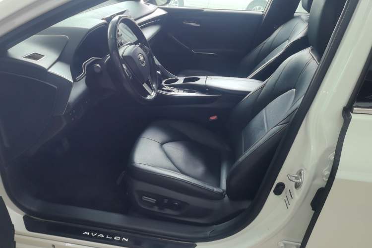 Used Toyota Avalon 2019 2.0L XLE Premium Edition China VI
