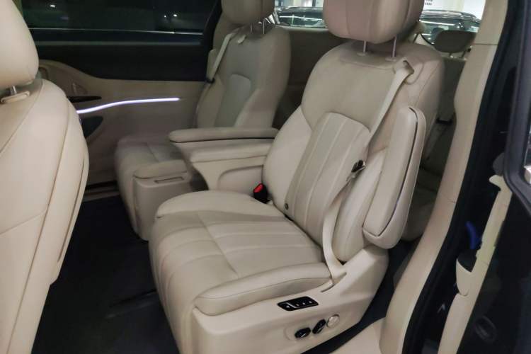 Used VOYAH Dream 2024 EV Long-Range Premium Edition