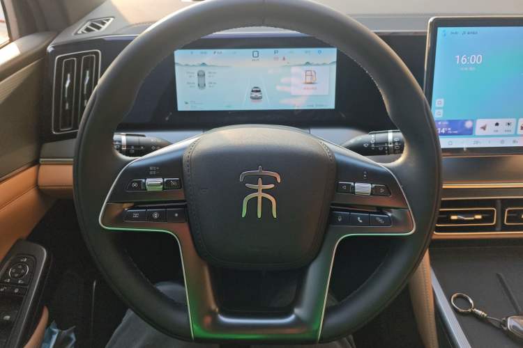 Used BYD Song L DM-i 2024 112 km Leading Edition
