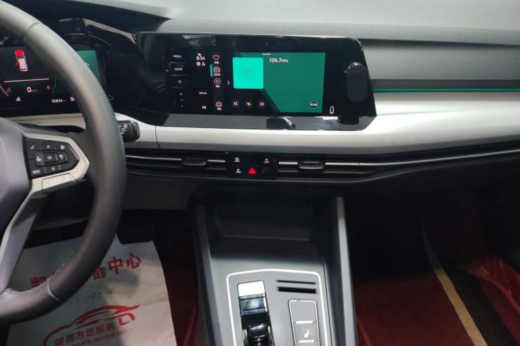 Used Volkswagen Golf 2023 Facelift 280TSI DSG Pro
