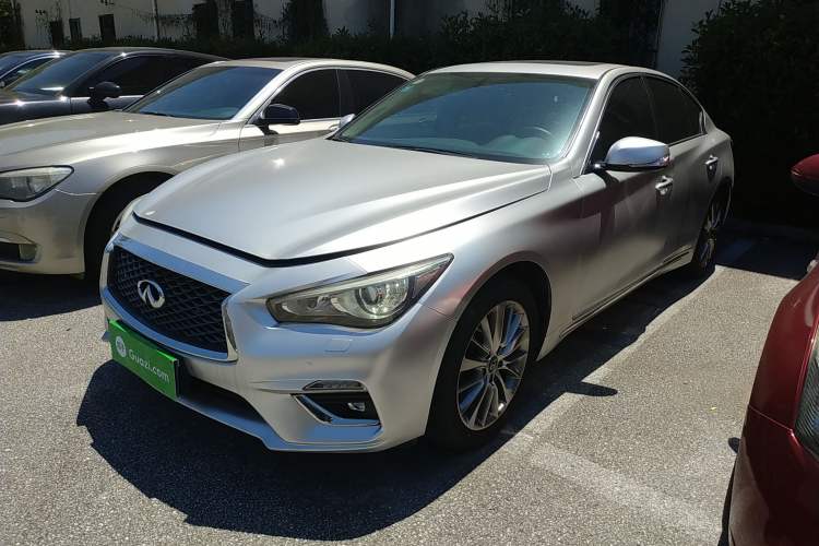 Used Infiniti Q50L 2018 2.0T Enjoyment Version China VI Standard
