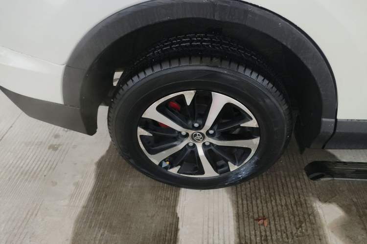 Used Toyota RAV4 2016 2.0L CVT Two-Wheel Drive Fashion Edition China V Standard
