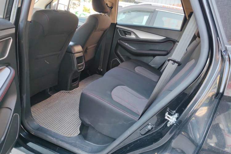 Used Baojun 560 2016 1.5T Manual Comfort Edition