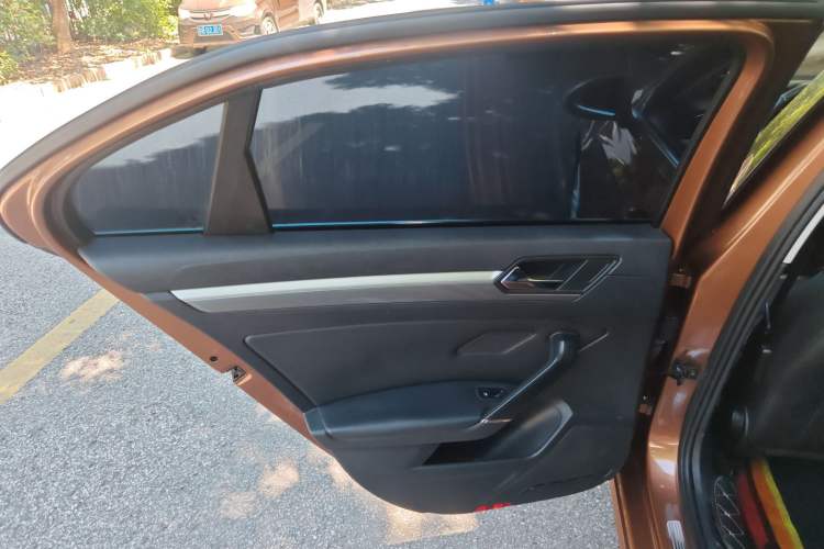 Used Volkswagen Lamando 2017 280TSI DSG Comfort Edition
