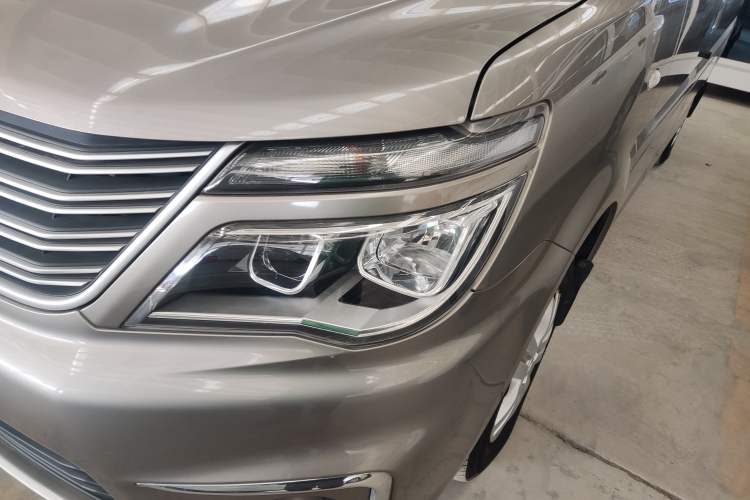 Used FORTHING Lingzhi 2019 M5L 1.6L 7-Seater Standard Model China VI
