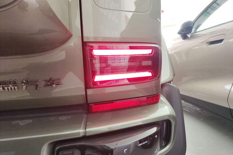 Used  V23 2025 501 Four-Wheel Drive Intelligent Driving Version
