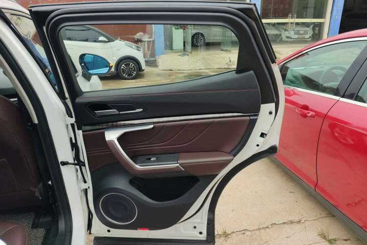 Used Wey VV5 2019 1.5T Two-Wheel Drive Smart Pioneer
