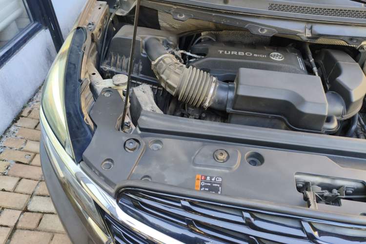 Used Buick GL8 2021 Land Cruiser Executive Class 652T Luxury Model