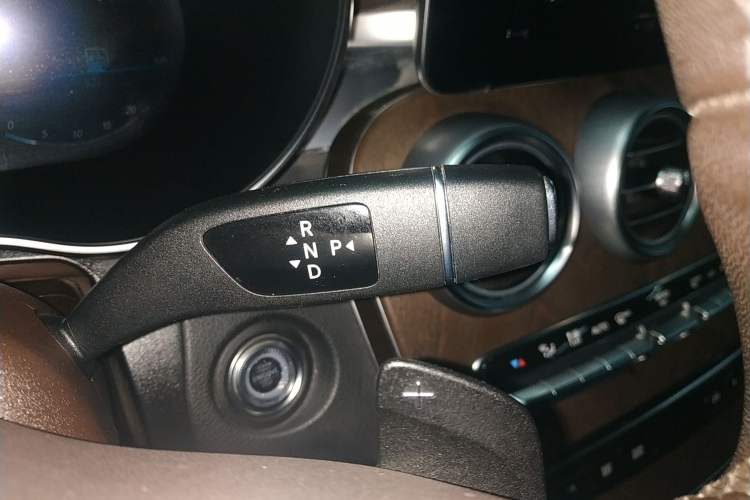 Used Mercedes-Benz GLC 2020 Facelift GLC 300 L 4MATIC Dynamic Edition
