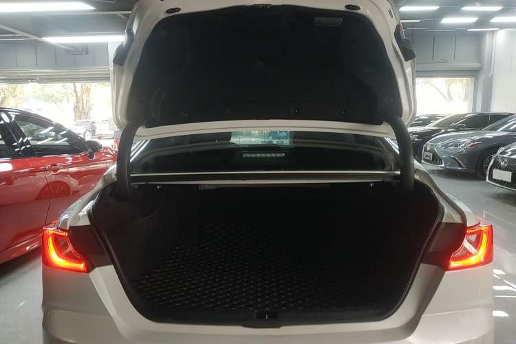 Used Toyota Camry 2024 2.0S Sport Edition
