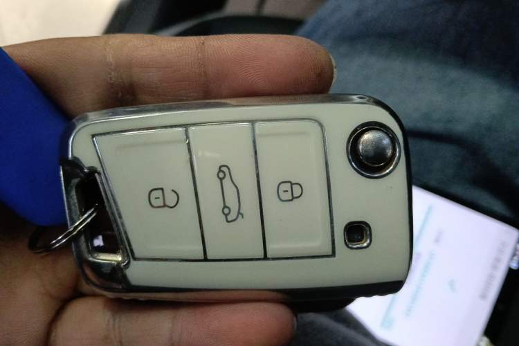 Used Volkswagen T-ROC 2023 300TSI DSG Two-Wheel-Drive Chen Guang Edition