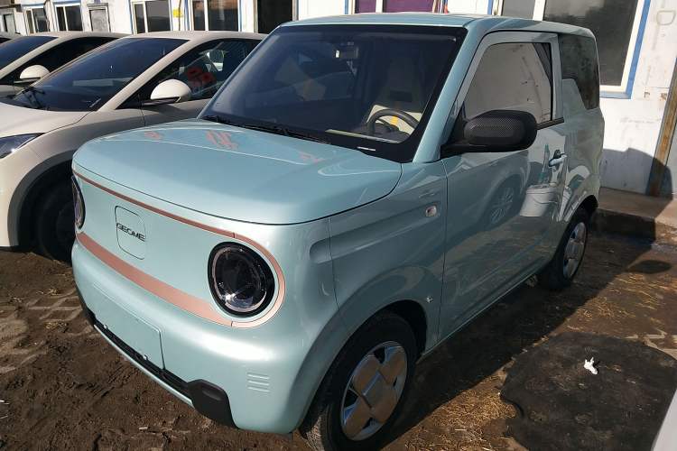 Used Geely Galaxy Panda 2024 Facelifted Panda Mini 200km Dragon Edition