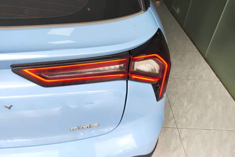 Used Geometry E Firefly 2022 401 km Linglong Tiger 5 Seats