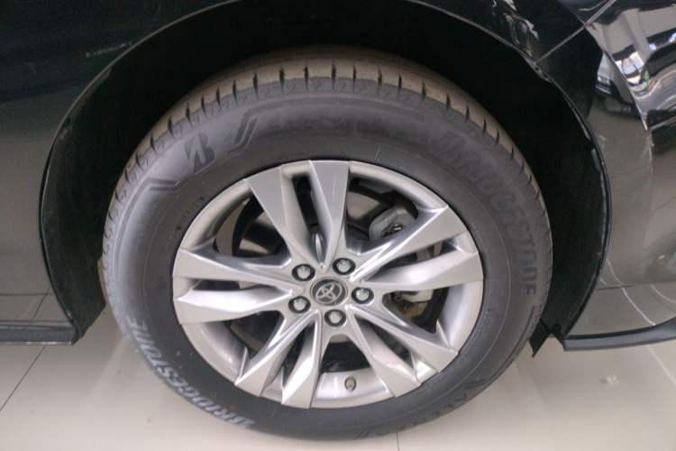 Used Toyota Sienna 2021 2.5L Hybrid Platinum Edition