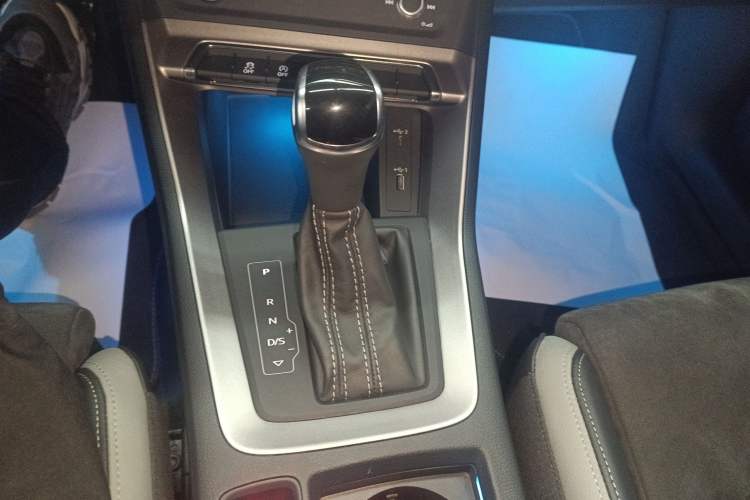 Used Audi Q3 2020 35 TFSI Fashion Dynamic Model
