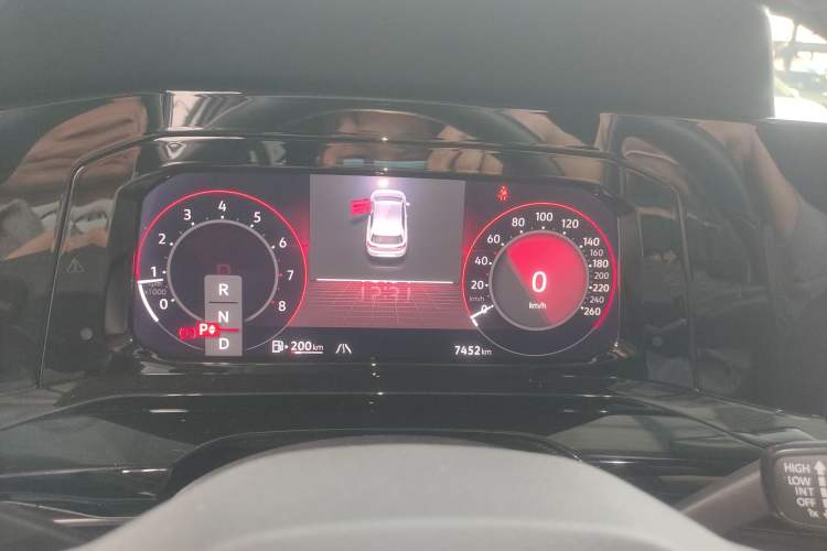 Used Volkswagen Golf 2023 Facelift 280TSI DSG R-Line Lite
