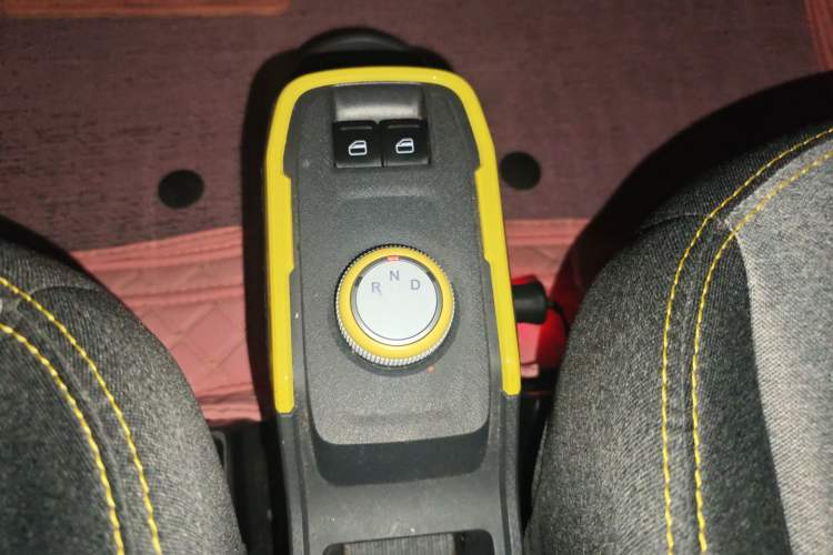 Used Chery QQ Ice Cream 2022 170km Sundae Phosphate Lithium-Ion
