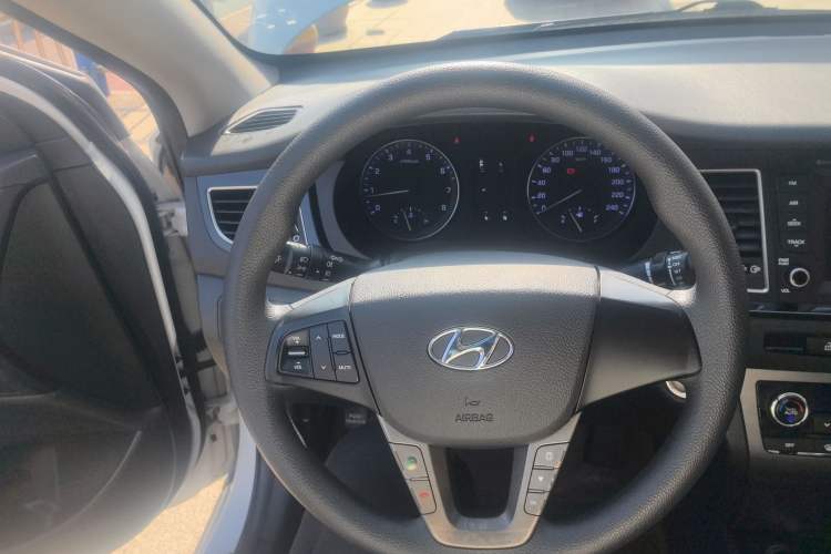 Used Hyundai Mistra 2016 1.8L Automatic Smart GLS