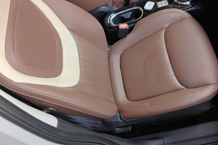 Used Wuling Bingo 2023 333 km Lingxi Connected Version
